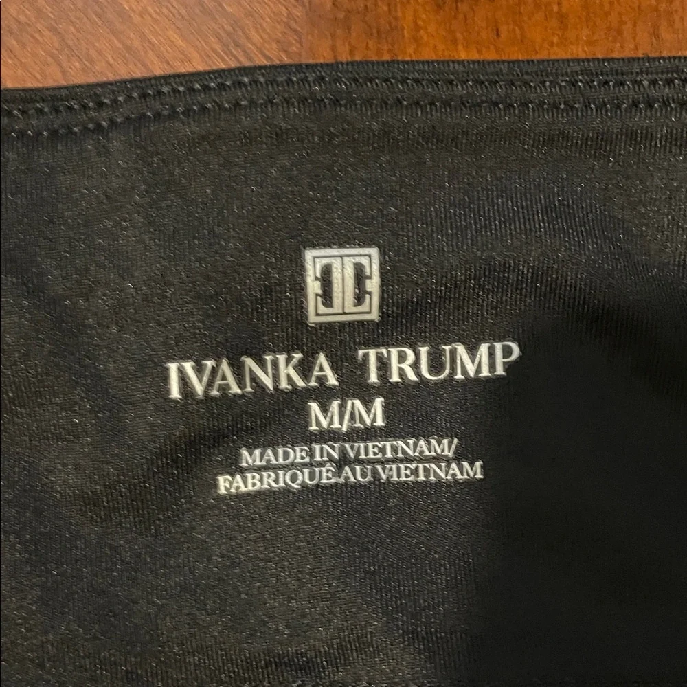Ivanka Trump Black and Pink Leggings - Picture 2 of 3